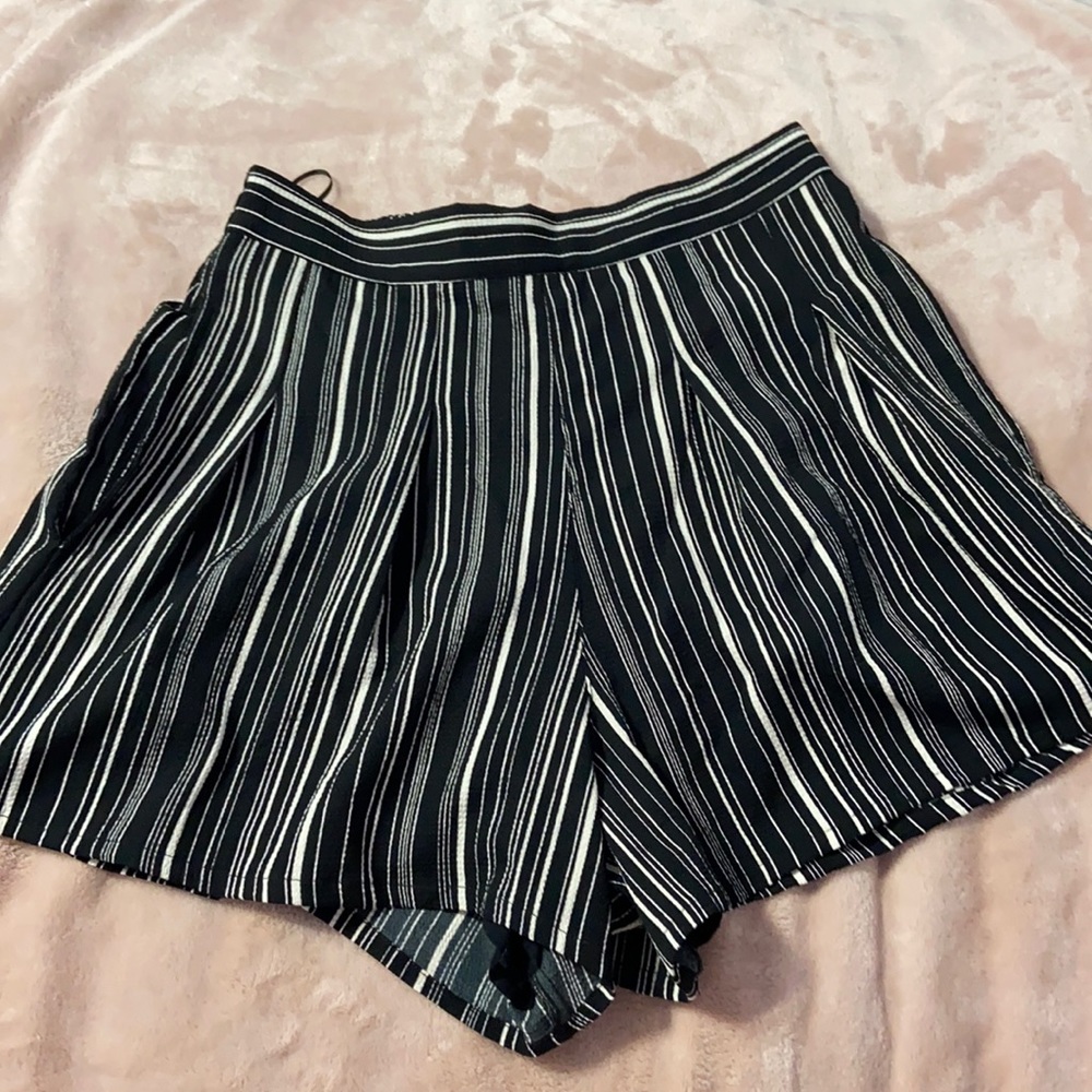 Black and white striped flowy shorts
